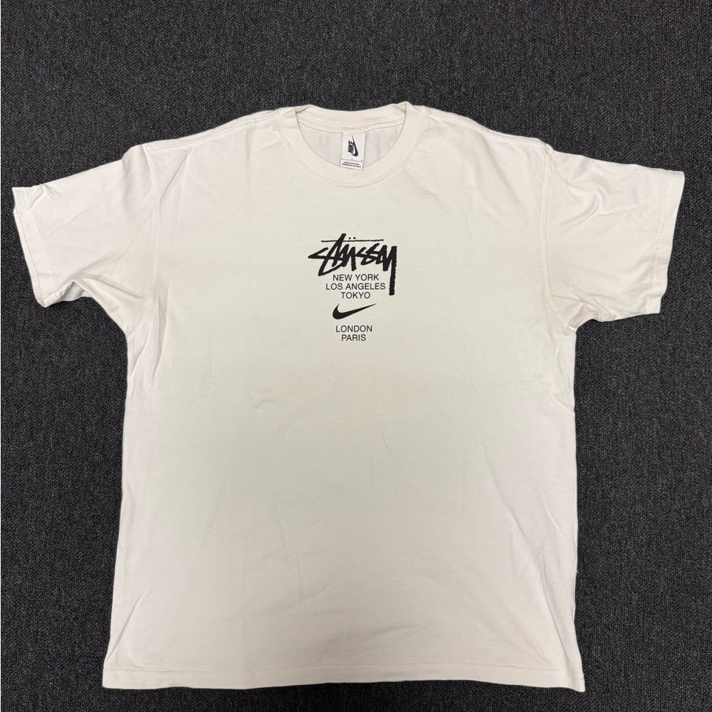 Stussy x Nike T shirt size Large USED